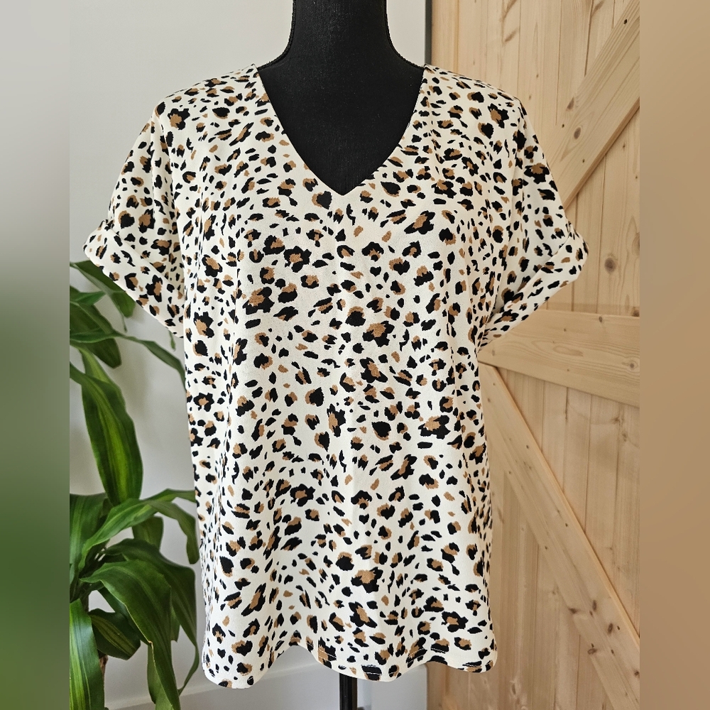 MELLODAY size M animal print women's top‎